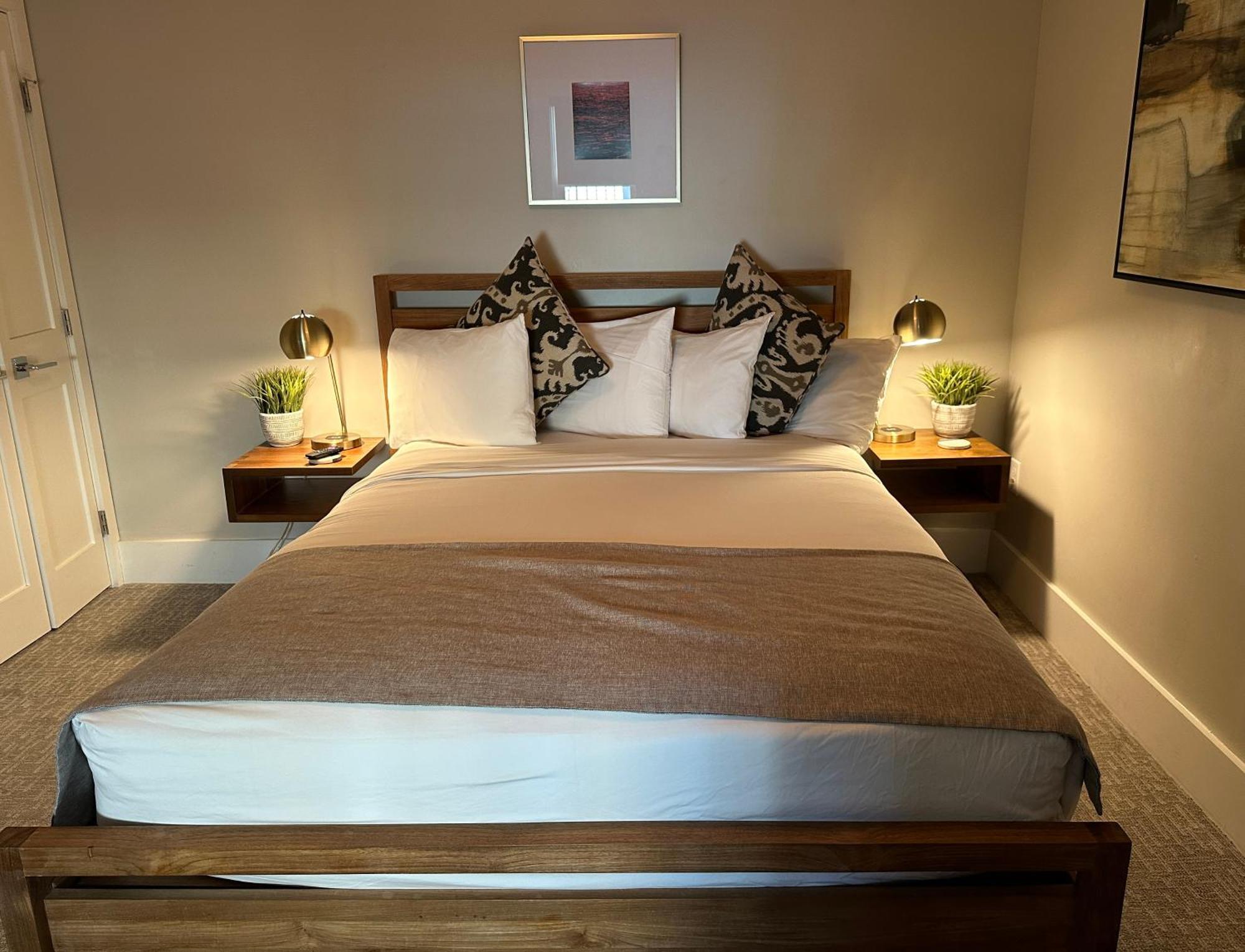 Entire Modern 7 Unit 7 Bath Boutique Inn Newport Tower Eksteriør billede