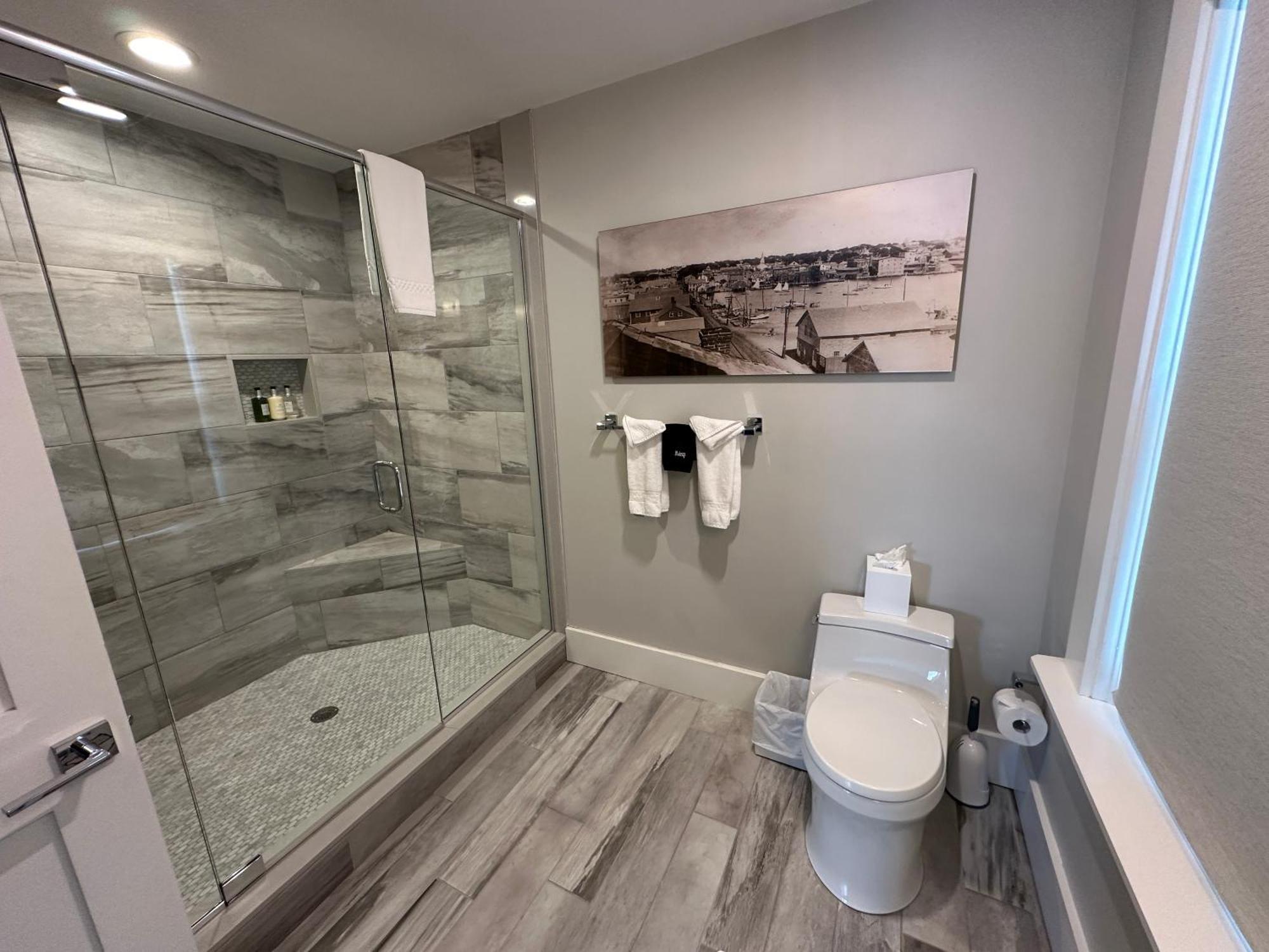 Entire Modern 7 Unit 7 Bath Boutique Inn Newport Tower Eksteriør billede
