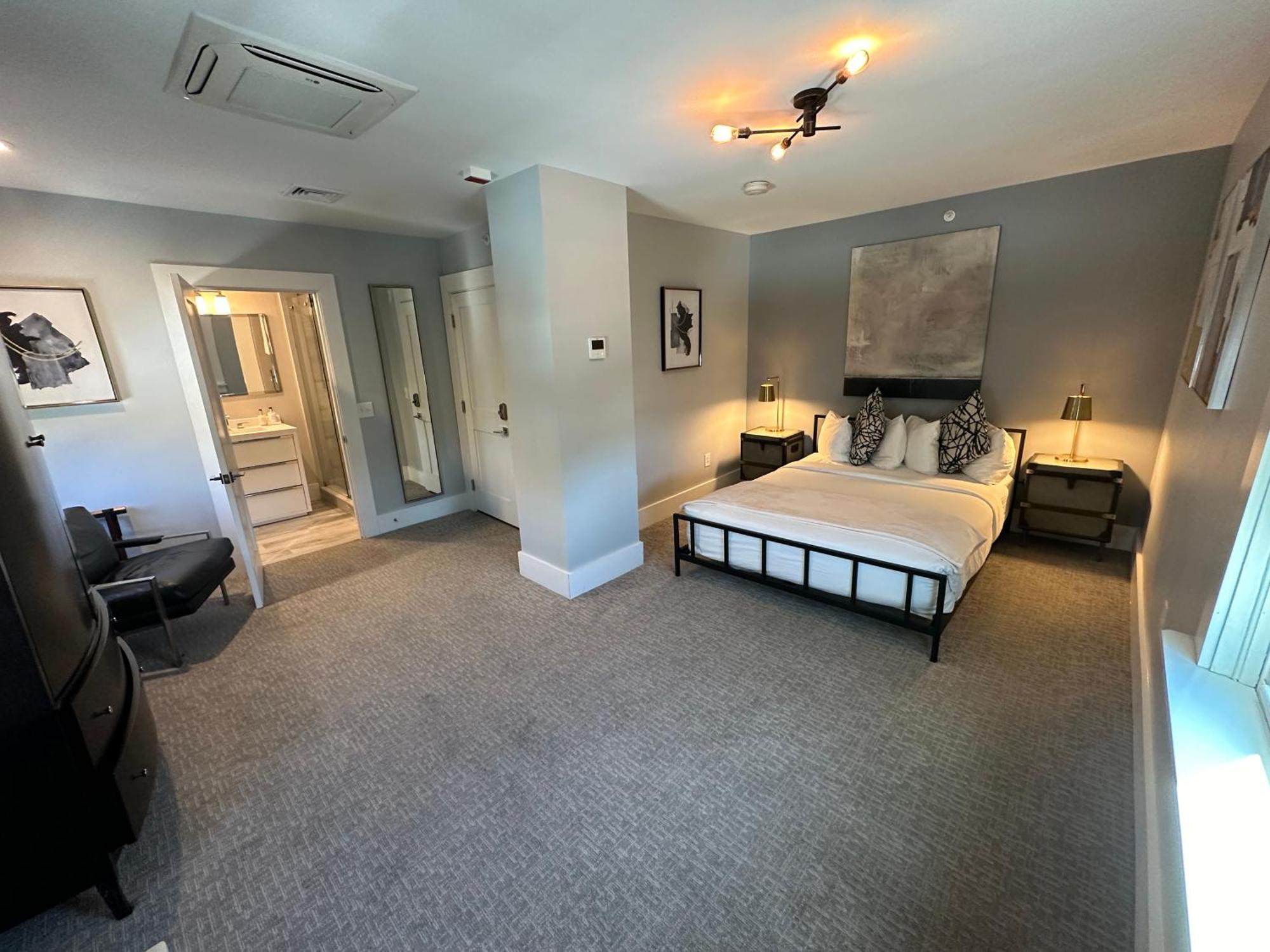 Entire Modern 7 Unit 7 Bath Boutique Inn Newport Tower Eksteriør billede